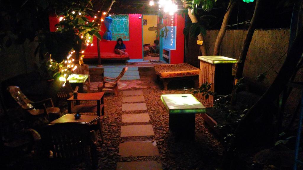 Bricks And Bamboo Hostel Anjuna Exterior photo