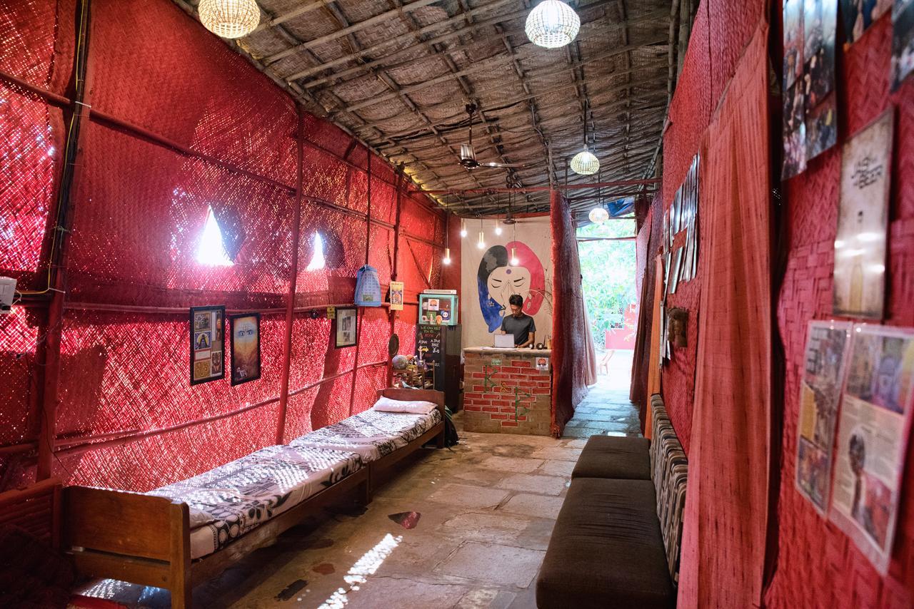 Bricks And Bamboo Hostel Anjuna Exterior photo